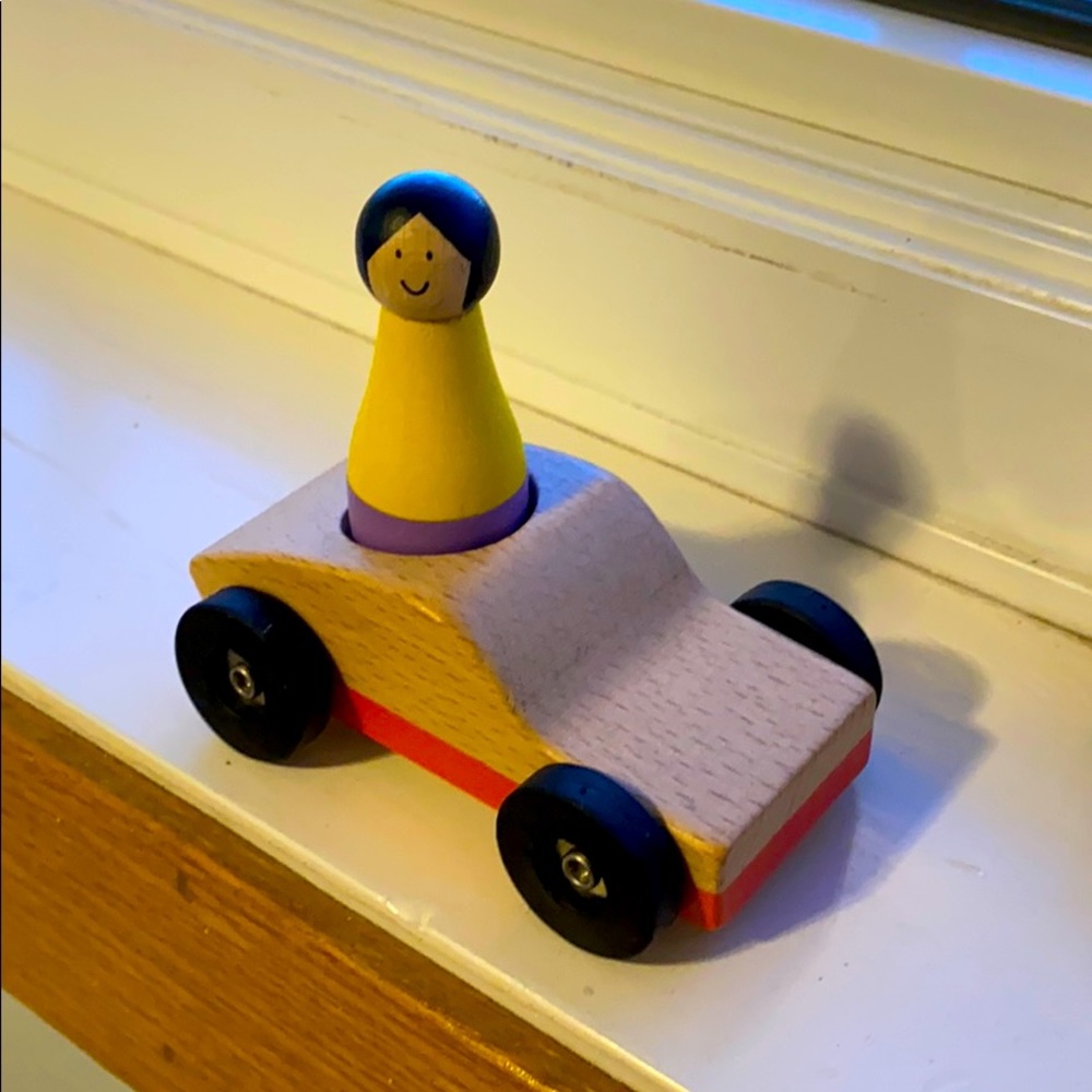 Lovevery Stella and her Racecar